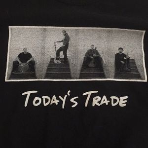 Today’s trade Size medium band tee